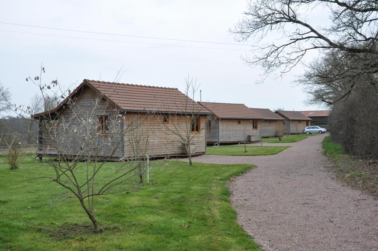Canal Du Nivernais Gites Le Champ Radis Marigny-sur-Yonne Exterior foto