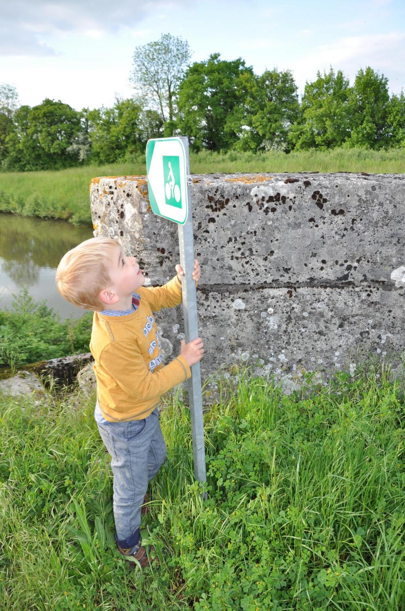 Canal Du Nivernais Gites Le Champ Radis Marigny-sur-Yonne Exterior foto